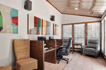 Business center w/ wifi